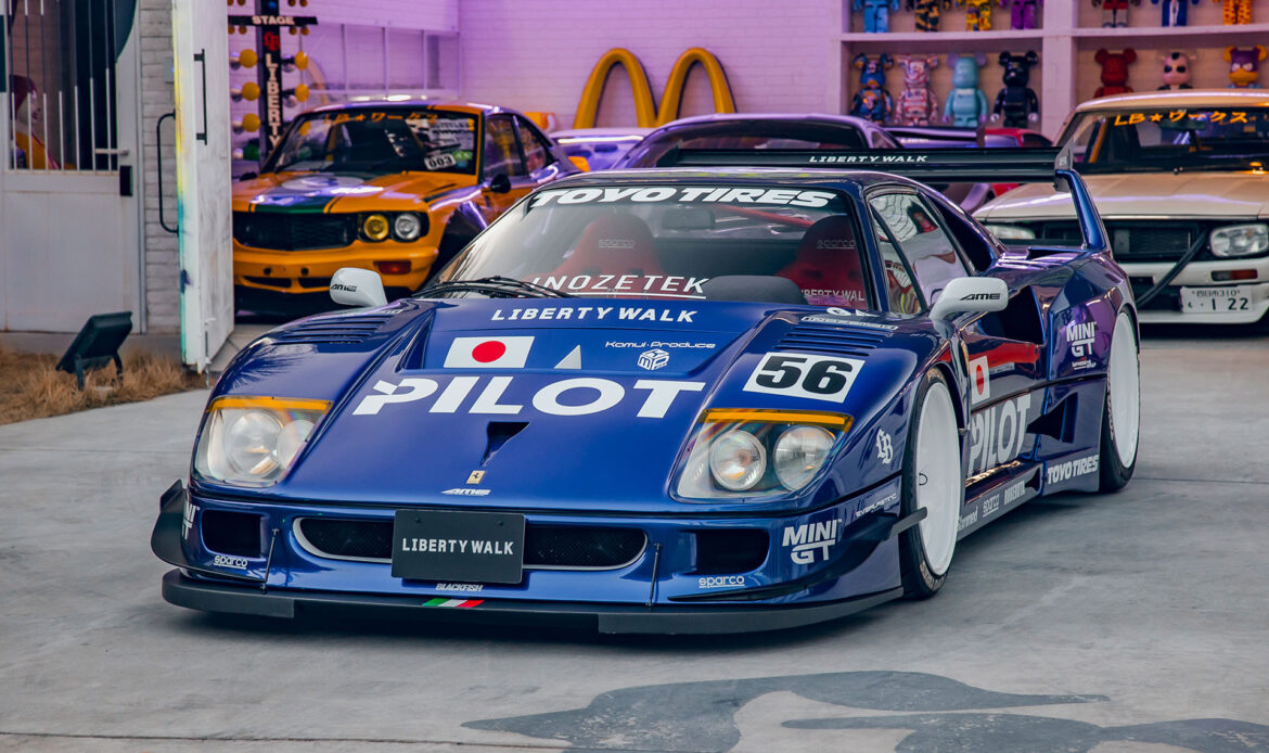 Liberty Walk Ferrari F40 Widebody Kit