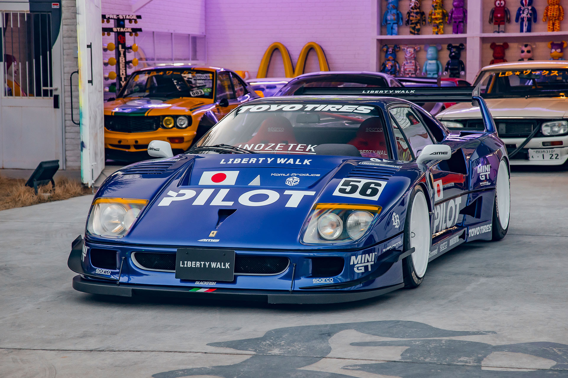 Liberty Walk Ferrari F40 Widebody Kit